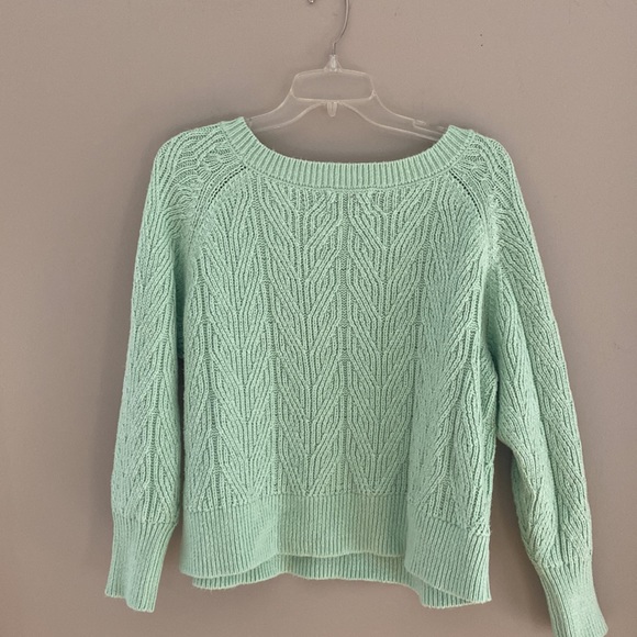 Like new green Old Navy Sweater - Picture 3 of 3